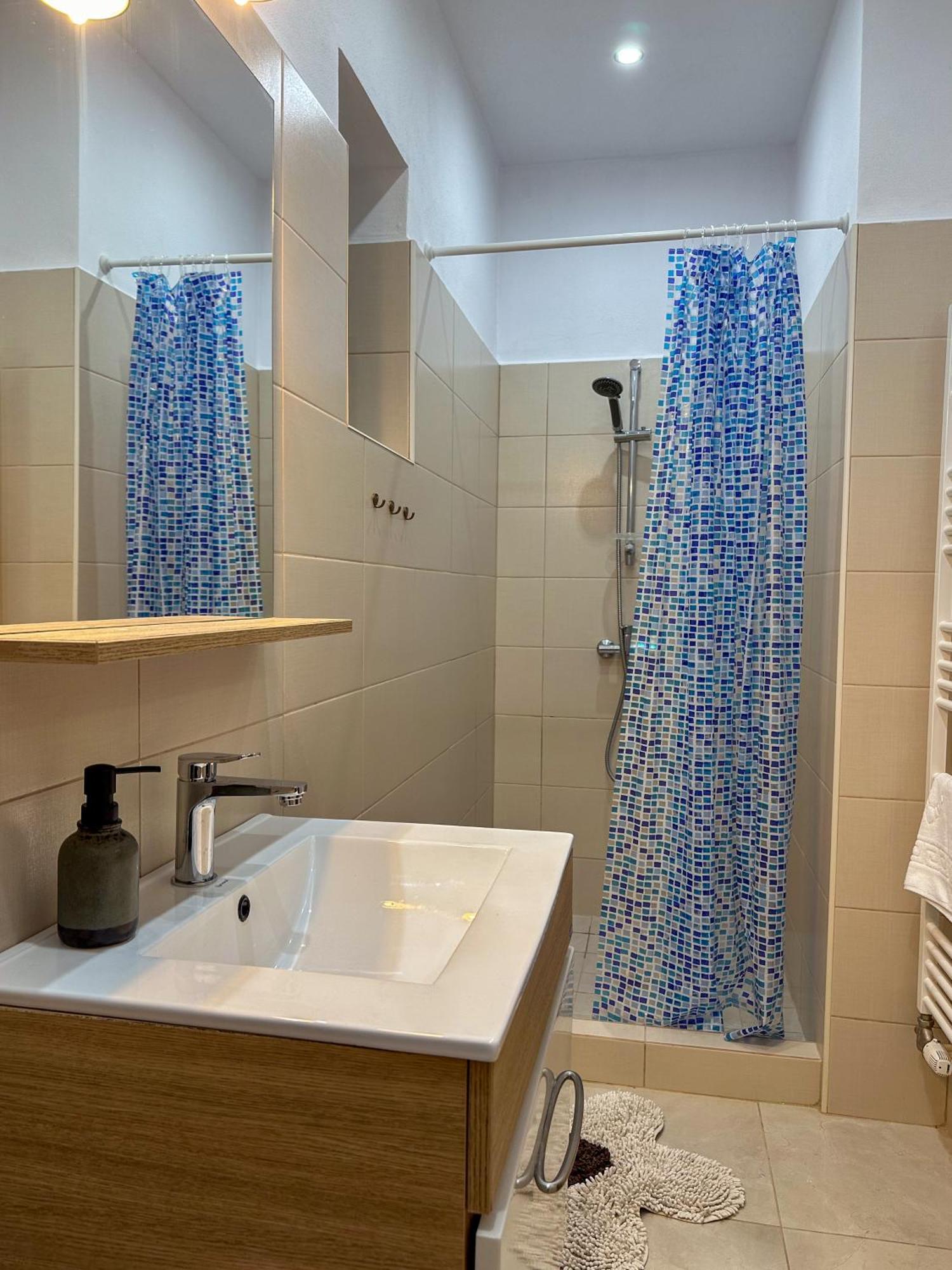 Serenity House Apartments Sibiu Oda fotoğraf